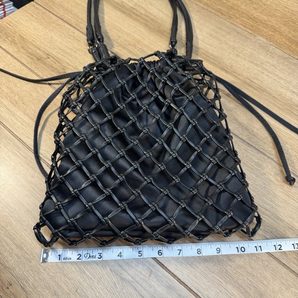 Topshop Woven Shoulder‎ Bag Black Mesh Net Drawstring Boho Tote Purse Women's - Picture 8 of 9